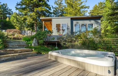 Cazadero House | Magic Madrone - Views Hot tub Forests and River