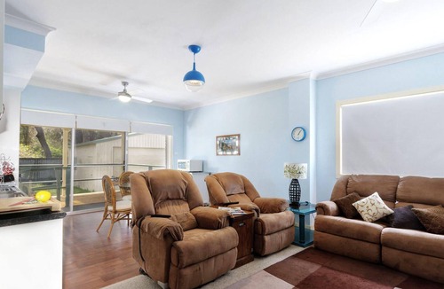 Tea Gardens House | Magic Moments Engel Street