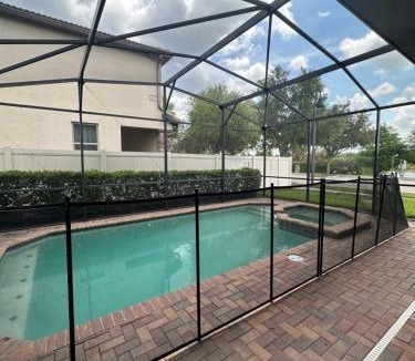 Four Corners House | Magic Moments Villa