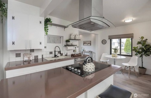 Highline House | Magic Palace