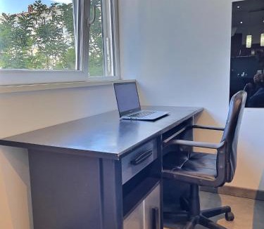 Macon Apartment | 'Magic Red' de Miss.K Conciergerie