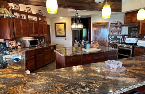 Hilo Apartment | Magic Skies Main Level Living