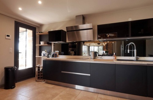 Cotignac House | Magic: the completely renovated stone Mazet