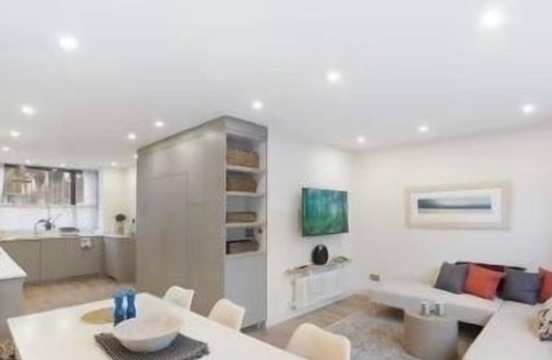 Brixton Hill Apartment | Magical 3BR/2BA-w/Garden-Clapham