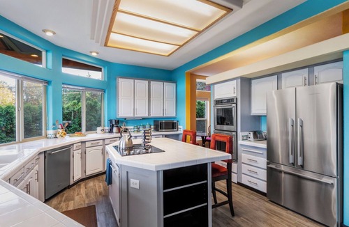 Kingston House | Magical 4 Bed Beachfront Cottage Getaway