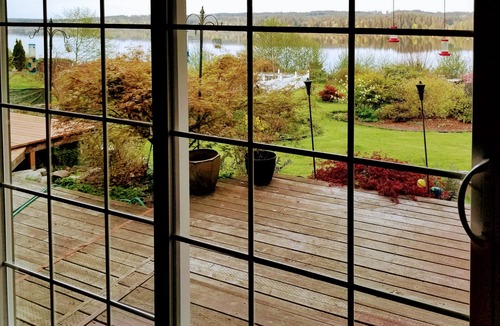 Kingston House | Magical 4 Bed Beachfront Cottage Getaway