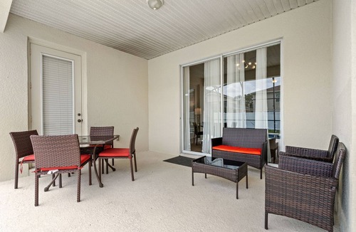 Crystal Cove House | Magical 4BR Disney Retreat, with PVT Pool & Games