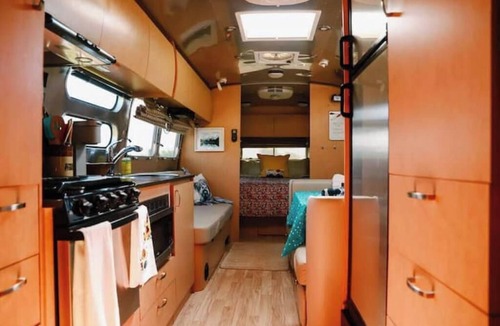 Midway Villa | Magical Airstream on a farmnn