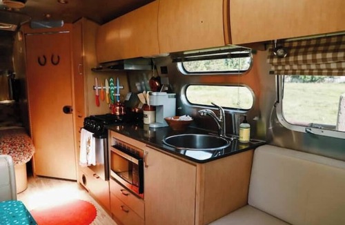 Midway Villa | Magical Airstream on a farmnn