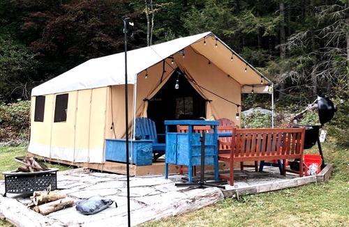 Roscoe RV Rental | Magical Catskill Glamping Retreat Two Hours from NYC
