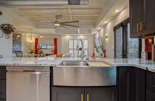Midtown Apartment | Magical Condo in Midtown!
