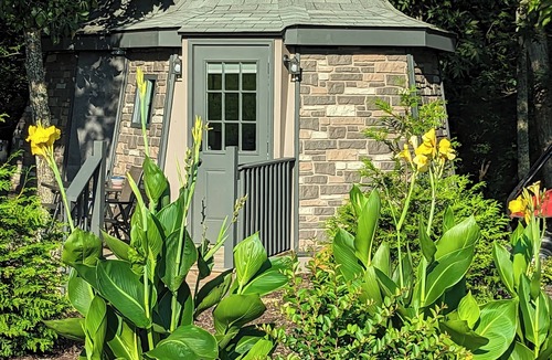 Trenton House | Magical Creature Caretaker Cabin