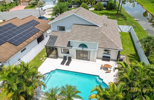 Buena Ventura Lakes House | Magical Disney-Themed House with Private Pool