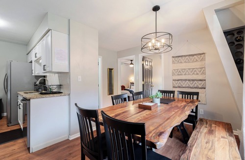 Massanutten Cabin | Magical Harry Potter Cupboard ~ Hot Tub ~ Game Room ~ Sleeps 12