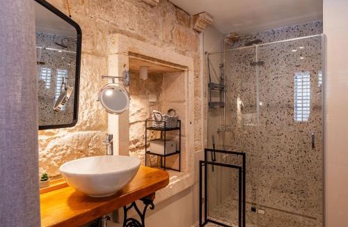 Cove Tri Zala (Zrnovo) Apartment | Magical Oasis for two in Korcula Old Town