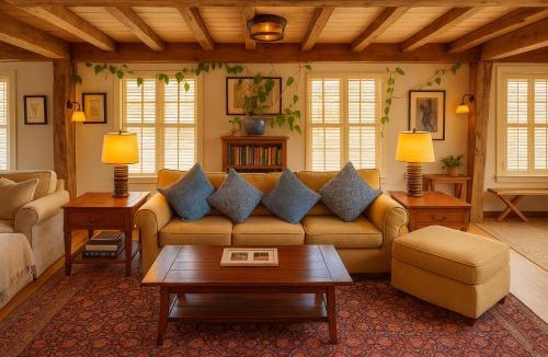Off Broadway Hotel | Magical Post and Beam Loft Downtown Newport!