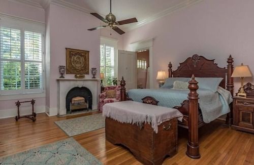 Franklin Apartment | Magical stay at The Fairfax House B