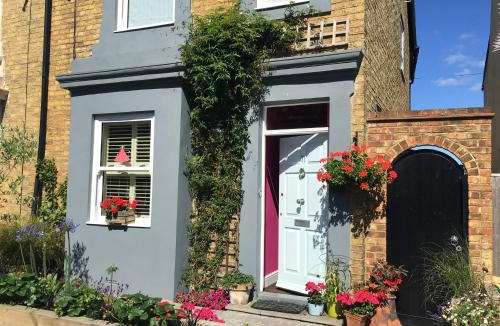 Sevenoaks House | Magical, Stylish, Comfortable, Brilliant Location