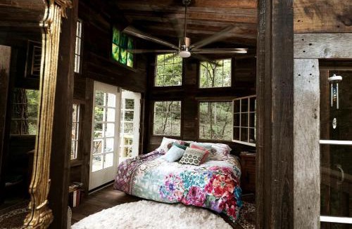 Excelsior Springs House | Magical Tree House Rental near Kansas City for Glamping in Missouri