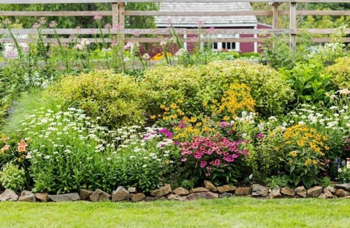 Pottsgrove RV Rental | Magical Tree House with Hot Tub, Fire Pit & Slide