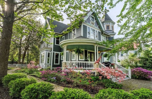 Anna House | Magical Victorian near hiking/wine trail