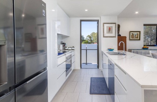 Bongaree Apartment | Magical Water Views on South