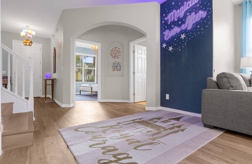 Trafalgar Village House | MagicalEverAfter Sleep17 Pvt Pool Game Rm LakeView