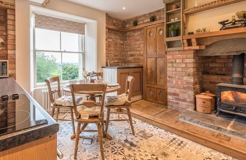 Ingleton Apartment | MAGISTRATES CHAMBERS, with open fire in Ingleton