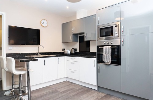 Runnymede Apartment | Magna House