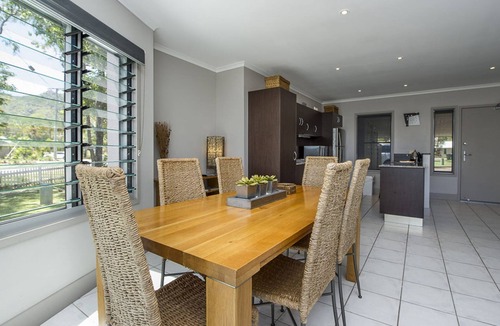 Nelly Bay House | Magnetic Docks Townhouse 9