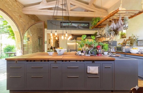 Labaume Villa | Magnificent Family Villa in Uzès