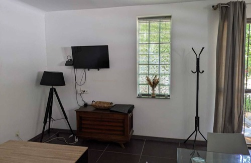 Montesquieu-des-Alberes Apartment | Magnificent studio in the heart of nature