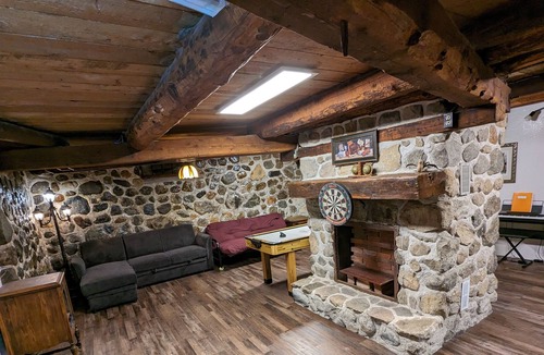Notre-Dame-de-la-Merci Ski Chalet | Magnificent chalet in a rustic setting