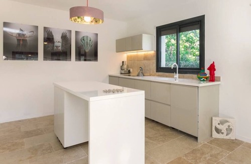 Villeneuve-les-Avignon House | Magnificent house with swimming pool and several apartments.