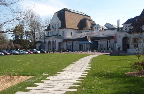 Le Touquet-Paris-Plage Apartment | MAGNIFICENT T3 LE TOUQUET CENTER WITH PRIVATE PARKING