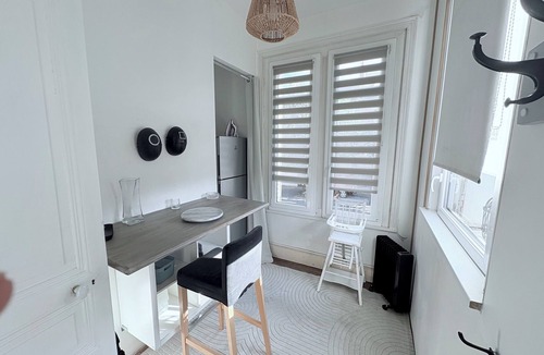 Charleville-Mezieres House | Magnificent mansion on wooded estate