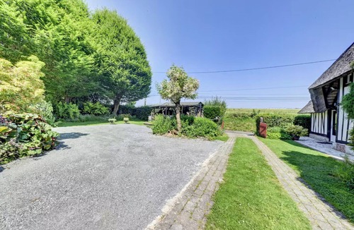Grand Bourgtheroulde House | Magnificent Norman country cottage