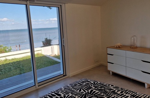 Noirmoutier-en-l'Ile House | Magnificent villa facing the sea on Plage du Vieil in Noirmoutier