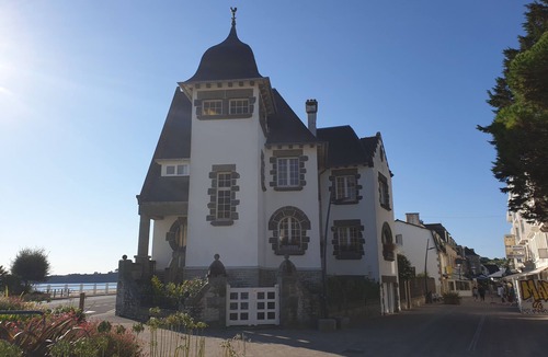 Saint-Cast-le-Guildo Villa | Magnificent beachfront villa