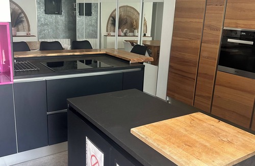 Saint-Laurent-du-Var Villa | Magnificent villa 100m2 ground floor with private pool and parking