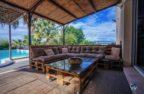 Saint Michel d'Euzet Villa | Magnificent Villa with swimming pool