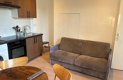 Noisy-le-Grand Apartment | Magnificent 2-room apartment on the edge of the Marne on garden level