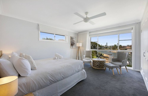 Benowa House | Magnificent 4-Bed Waterfront With Pool & Views