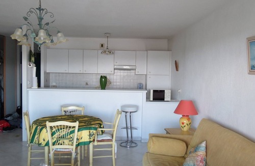 Cavaliere Apartment | Magnificent 4pers apartment, air-conditioned, in the marina. beach 3mn walk.