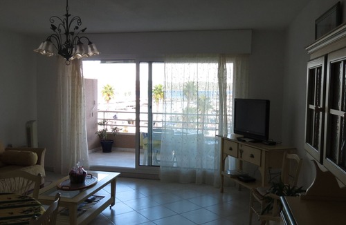 Cavaliere Apartment | Magnificent 4pers apartment, air-conditioned, in the marina. beach 3mn walk.