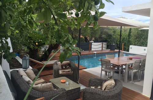 Antibes Villa | Magnificent 4 * Villa 5 mins walk from beaches, restaurants, shops, swimming pool, spa
