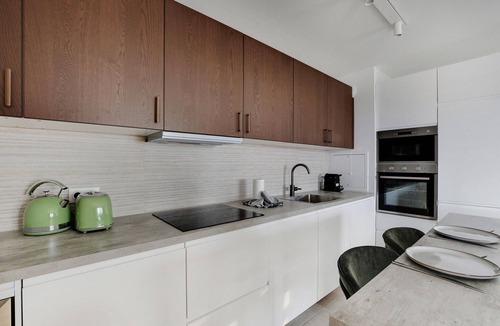 Clichy Apartment | Magnificent apartment- 3BR/8P-Proche de la Seine