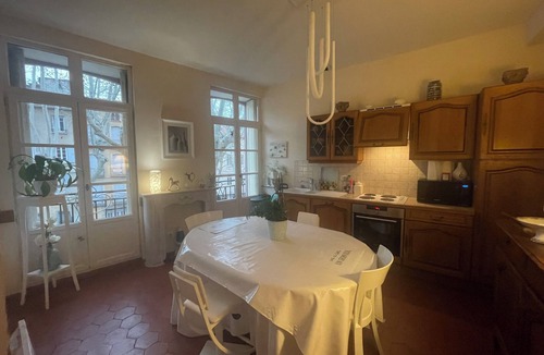 Ceret Apartment | Magnificent apartment with direct access to the Place des 9 Jets in CERET.