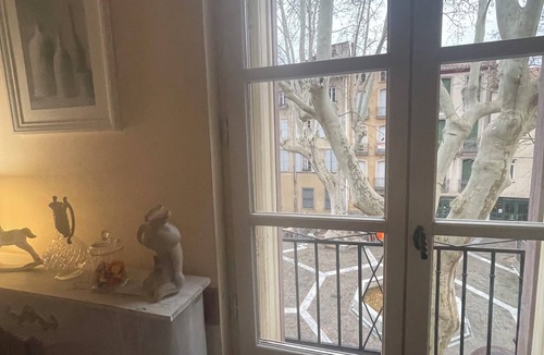 Ceret Apartment | Magnificent apartment with direct access to the Place des 9 Jets in CERET.