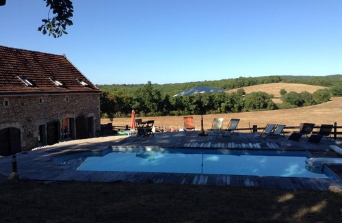 Brengues House | Magnificent barn, 8 people 4 bedrooms, private heated pool, countryside